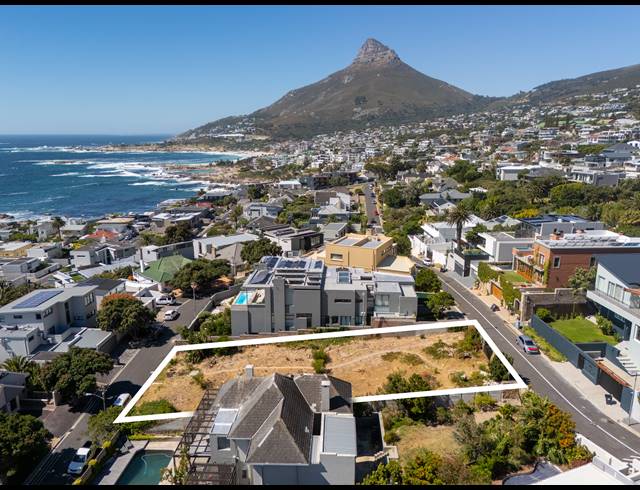 883M² VACANT LAND FOR SALE IN CAMPS BAY